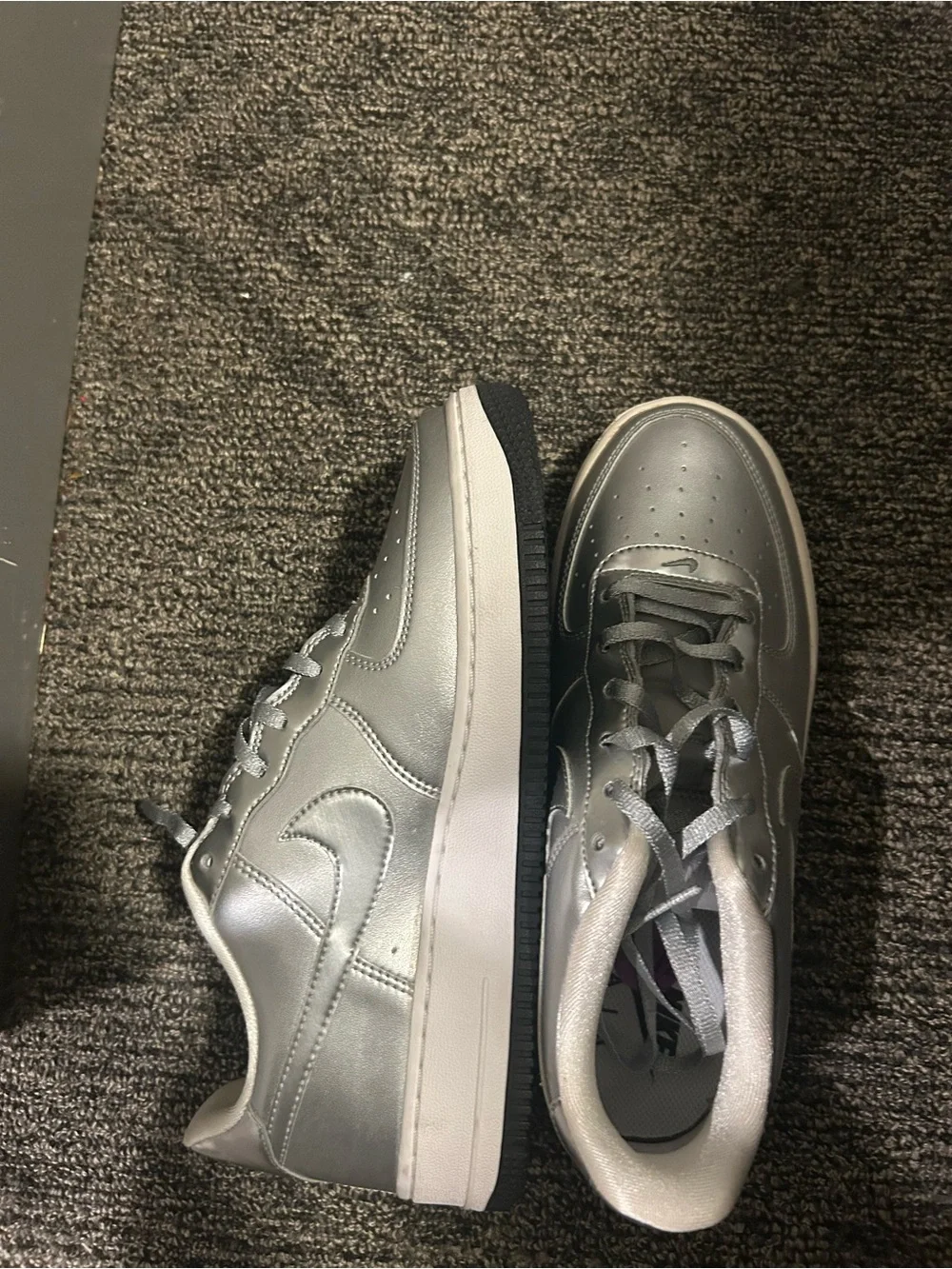 Nike classic low